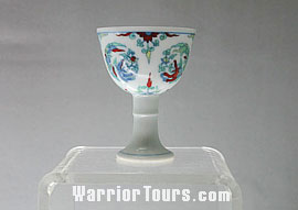 A Blue and White High-foot Cup with Doucai Pattern during the Reign of Chenghua